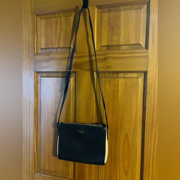 Kate spade crossbody purse - Picture 2 of 8